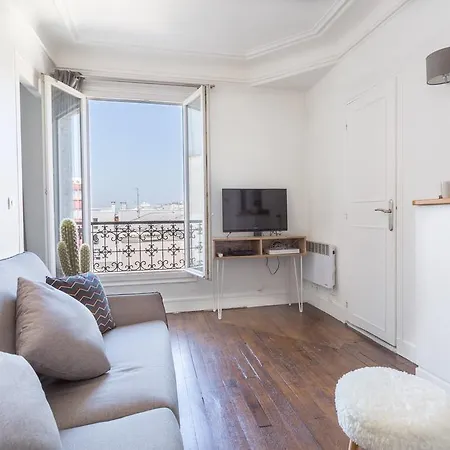 Design Nest - Center Of Apartment